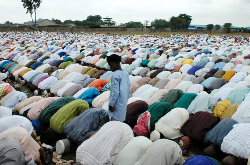  Saudi Arabia declares Friday Eid-el-Fitr as Nigerians await Sultan’s declaration