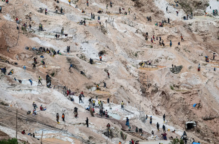  A Dozen bodies recovered in eastern DR Congo landslide