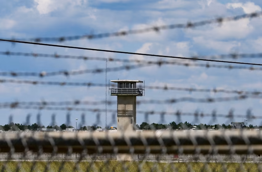  Trump’s Justice Department is reinstating the use of firing squads for federal executions.