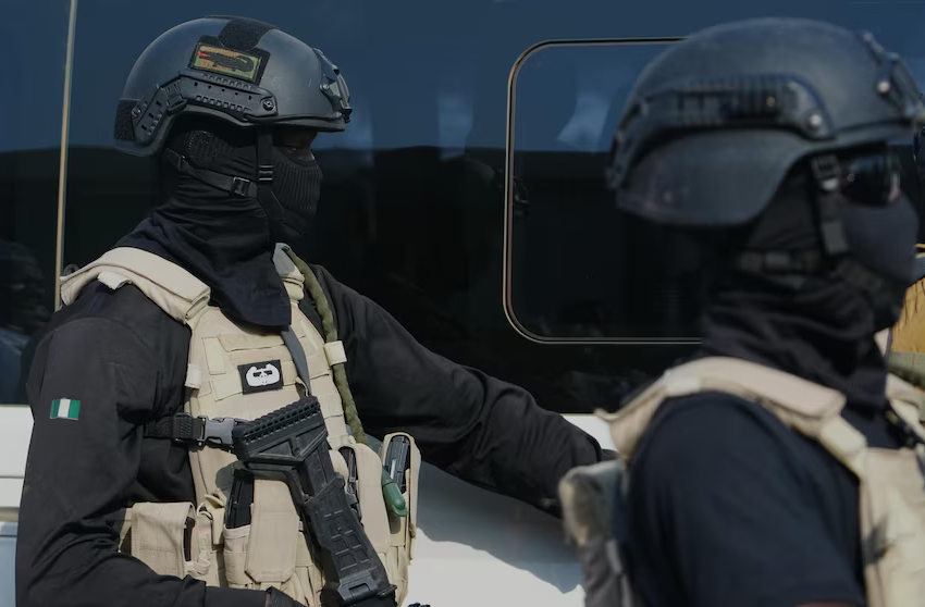  Gunmen abduct students from bus in Nigeria’s Benue state