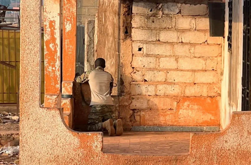  Explosions and gunfire as armed groups launch coordinated attacks across Mali