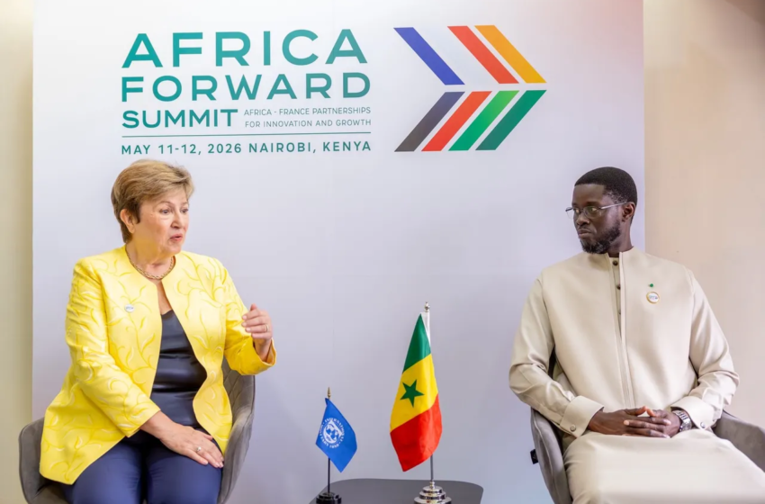  Senegal’s president personally handles IMF debt talks