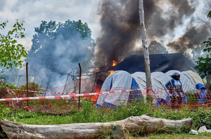  Protesters set an Ebola clinic on fire in eastern DR Congo