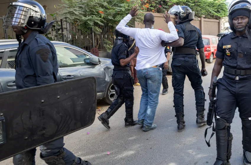  Senegal Police Disperse Constitutional Reform Protesters